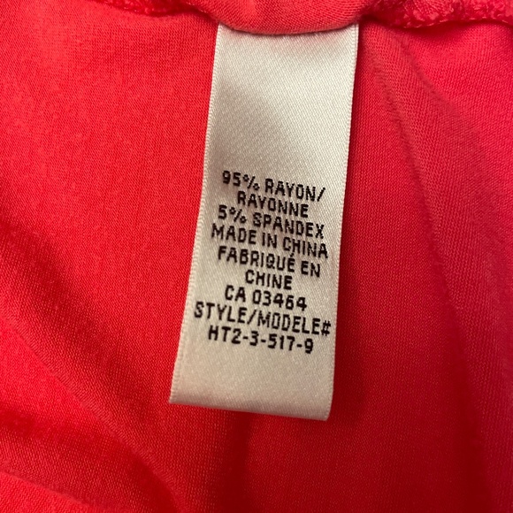 Capped Sleeve with Ribbon Like Neckline - Picture 5 of 8